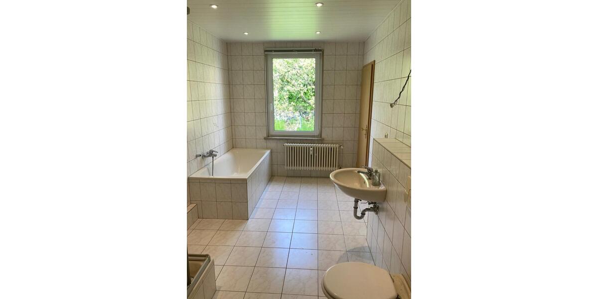 Etagenwohnung Greiz - 2 Zimmer, 80 m&sup2;, 410&euro; | Angebot:24851865