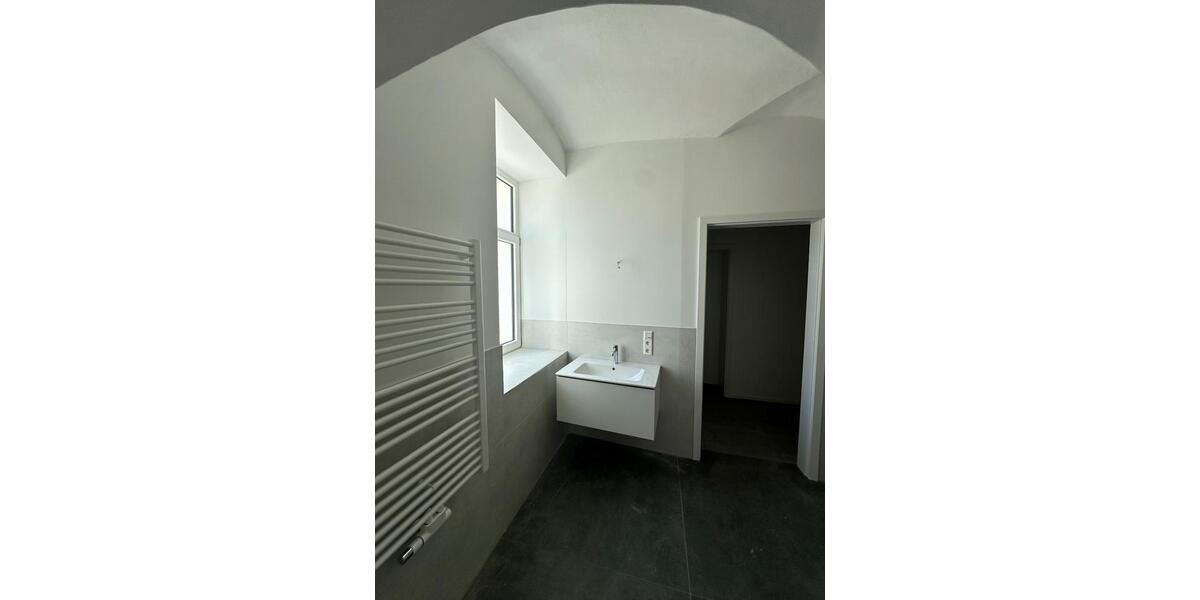 Terrassenwohnung Glauchau - 4.5 Zimmer, 130 m&sup2;, 1.465&euro; | Angebot:20442292