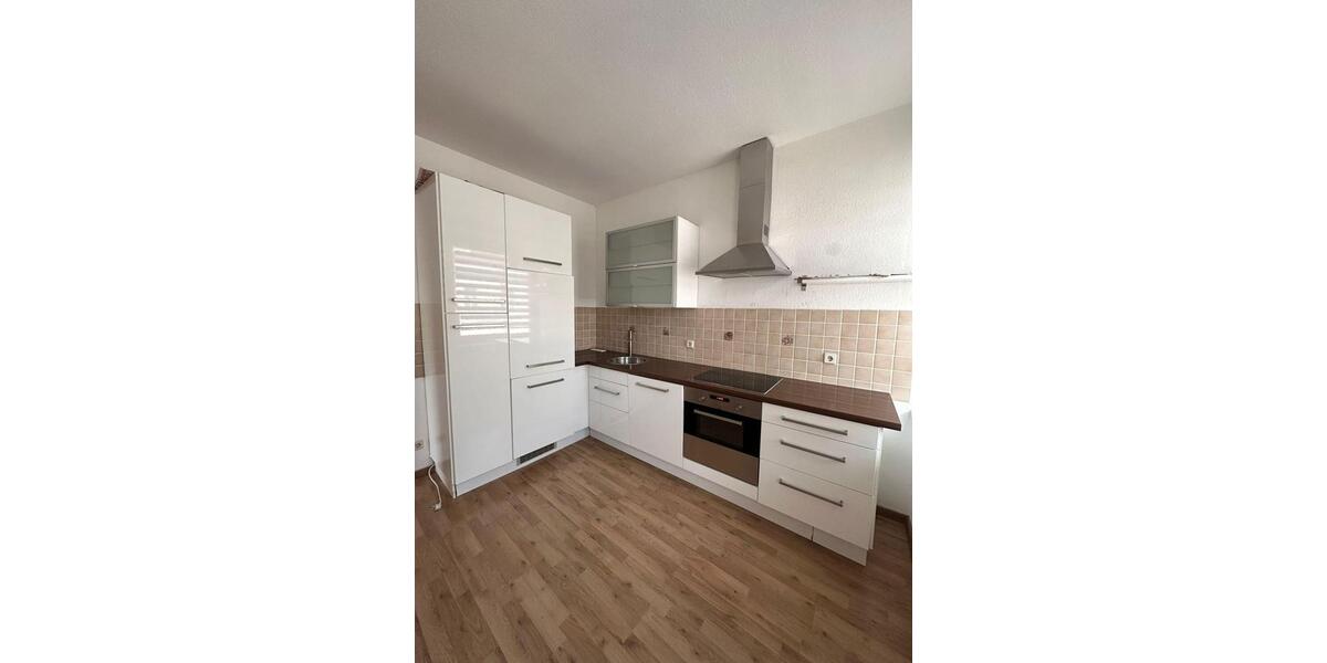 Etagenwohnung Glauchau - 3 Zimmer, 68 m&sup2;, 390&euro; | Angebot:26676976