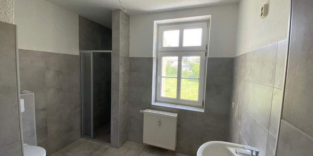 Etagenwohnung Gornsdorf - 5 Zimmer, 120 m&sup2;, 750&euro; | Angebot:25660629