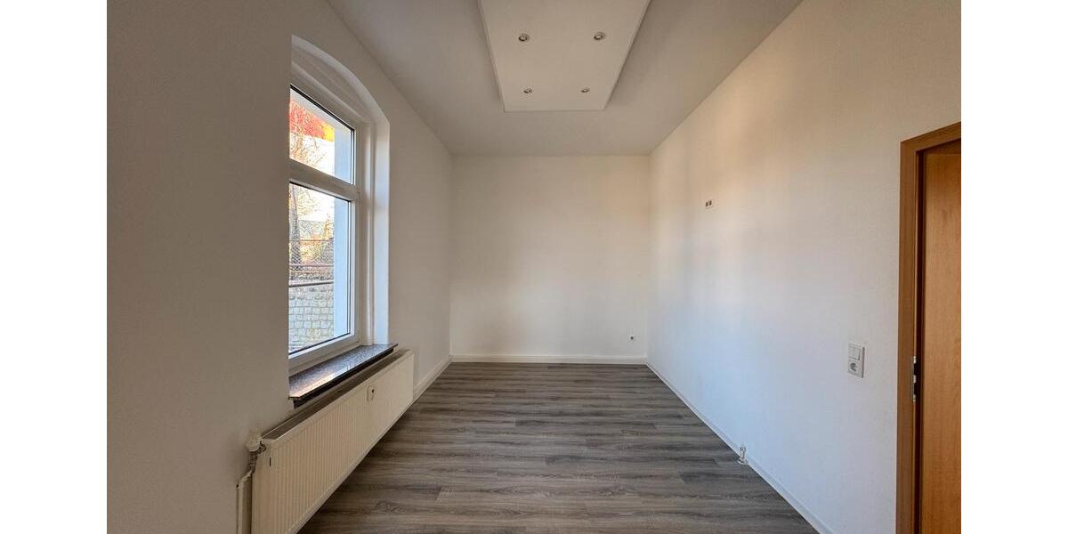 Erdgeschoßwohnung Aue-Bad Schlema Bad Schlema - 3 Zimmer, 71 m&sup2;, 476&euro; | Angebot:25444223