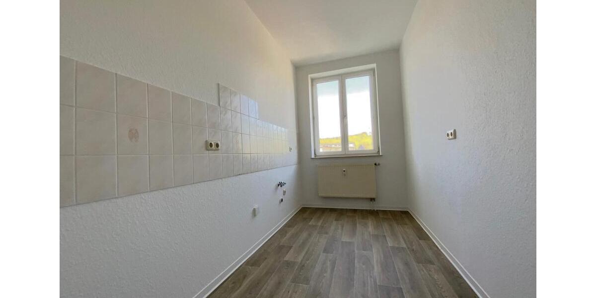 Etagenwohnung Schmölln - 2 Zimmer, 65 m&sup2;, 360&euro; | Angebot:24158832