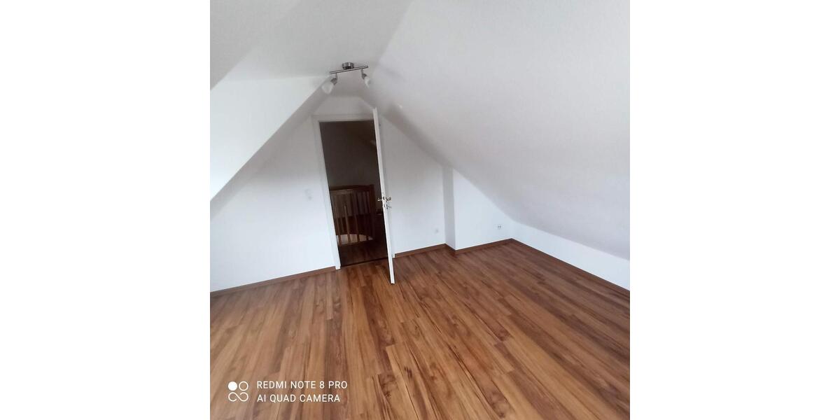 Maisonettenwohnung Limbach-Oberfrohna Oberfrohna - 3 Zimmer, 90 m&sup2;, 575&euro; | Angebot:25322610