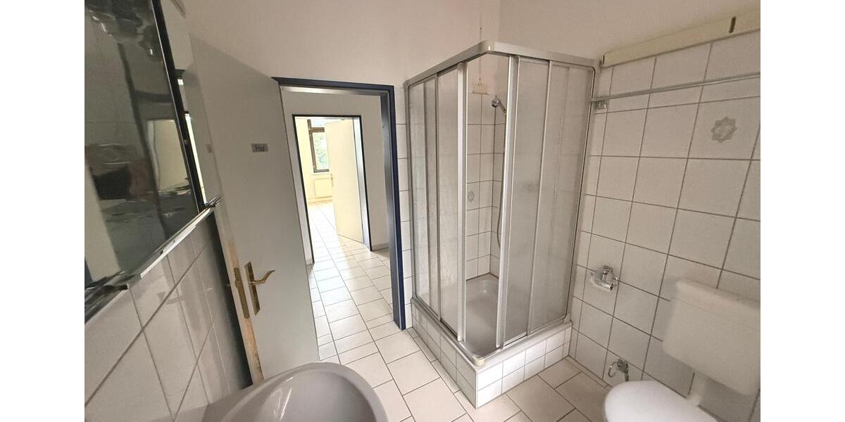 Erdgeschoßwohnung Reichenbach im Vogtland - 2 Zimmer, 70 m&sup2;, 350&euro; | Angebot:21558276