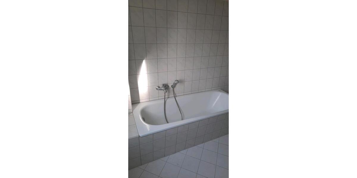 Dachgeschoßwohnung Meerane - 3 Zimmer, 80 m&sup2;, 400&euro; | Angebot:25810289