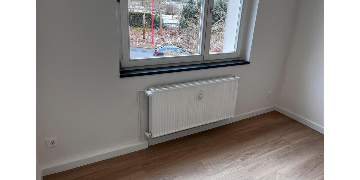 Erdgeschoßwohnung Hohenstein-Ernstthal Ernstthal - 3 Zimmer, 61 m&sup2;, 665&euro; | Angebot:25646725