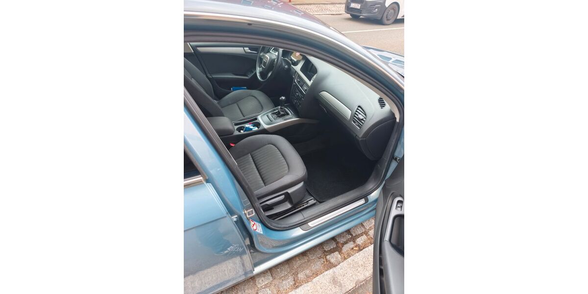 Audi A4 99.300 km 6.000 &euro; Reinsdorf 08141