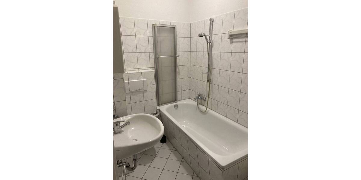 Etagenwohnung Zwickau Innenstadt - 3 Zimmer, 50 m&sup2;, 36.500&euro; | Angebot:25707464