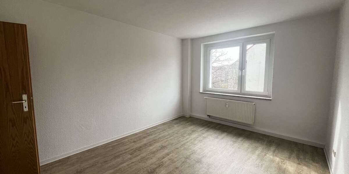 Etagenwohnung Zwickau Marienthal Ost - 3 Zimmer, 55 m&sup2;, 325&euro; | Angebot:25908543