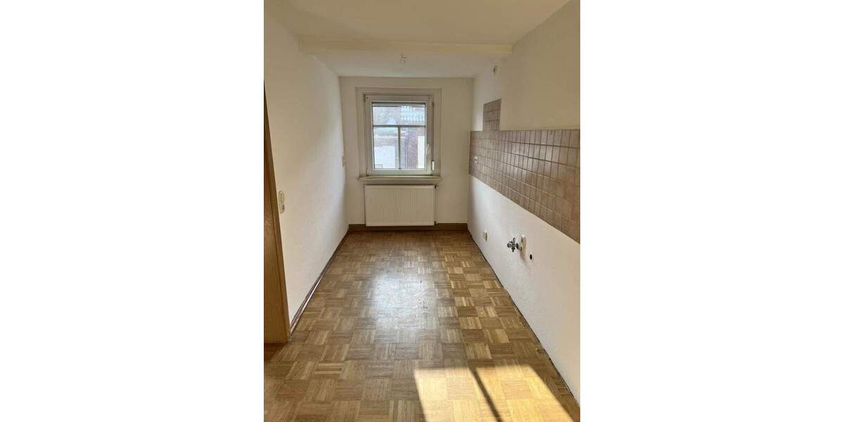 Etagenwohnung Meerane - 3 Zimmer, 87 m&sup2;, 480&euro; | Angebot:25665453