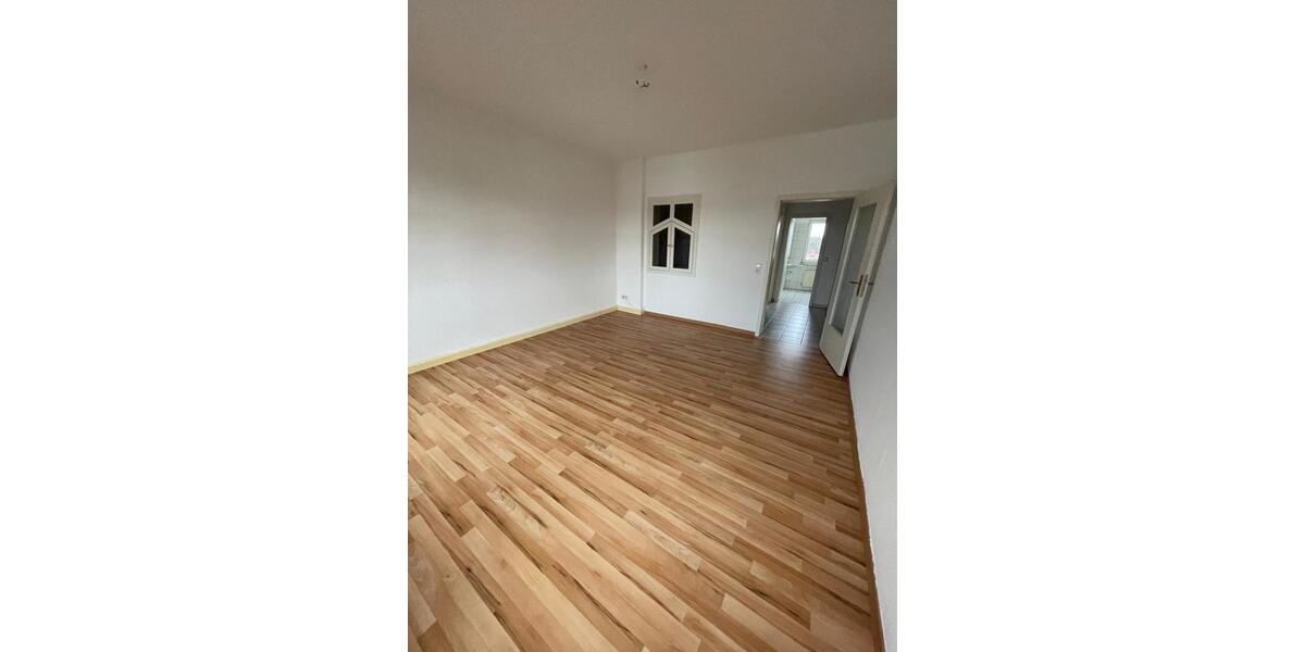 Maisonettenwohnung Meerane - 3 Zimmer, 66 m&sup2;, 370&euro; | Angebot:25082500