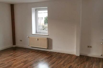 Wohnung Glauchau - 4 Zimmer, 90 m&sup2;, 450&euro; | Angebot:25790609