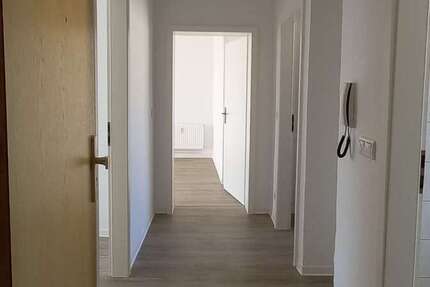 Wohnung Zwickau Marienthal Ost - 3 Zimmer, 58 m&sup2;, 345&euro; | Angebot:27112792