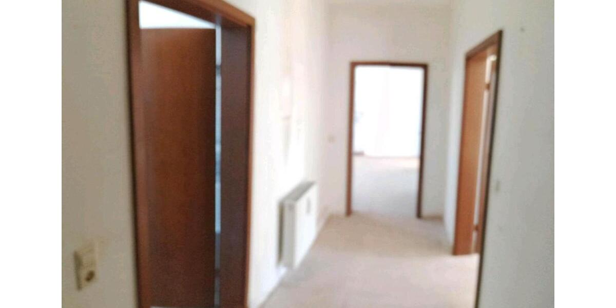 Etagenwohnung Treuen - 3 Zimmer, 83 m&sup2;, 32.500&euro; | Angebot:23229537