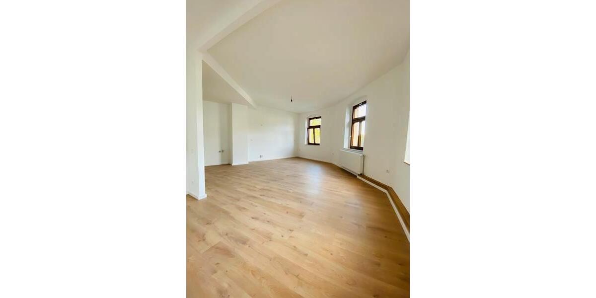 Etagenwohnung Meerane - 2 Zimmer, 67 m&sup2;, 335&euro; | Angebot:26039494