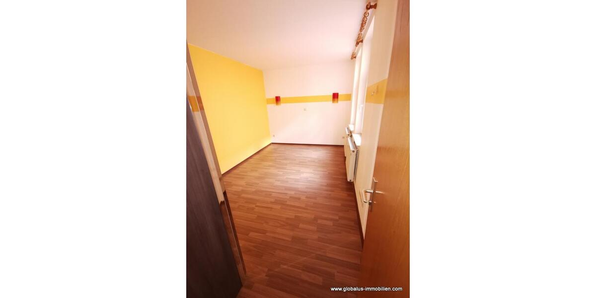 Etagenwohnung Zwickau - 3 Zimmer, 82 m&sup2;, 410&euro; | Angebot:25871110