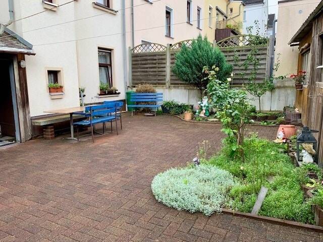 Reihenmittelhaus Netzschkau - 8 Zimmer, 176 m&sup2;, 70.000&euro; | Angebot:25741454