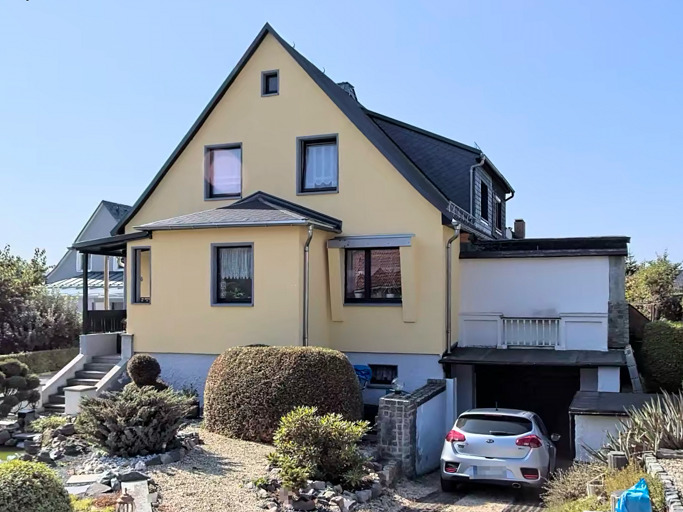 Doppelhaushälfte Werdau - 4 Zimmer, 115 m&sup2;, 155.000&euro; | Angebot:25741482