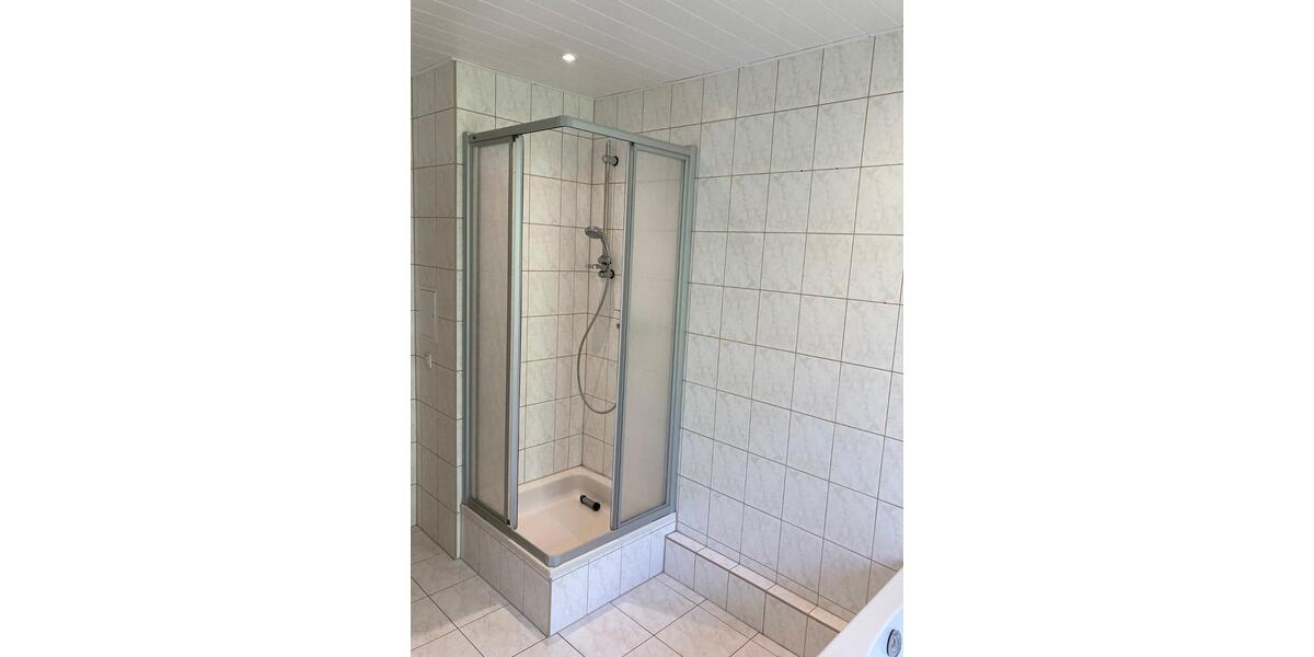 Etagenwohnung Greiz - 2 Zimmer, 80 m&sup2;, 410&euro; | Angebot:24851865