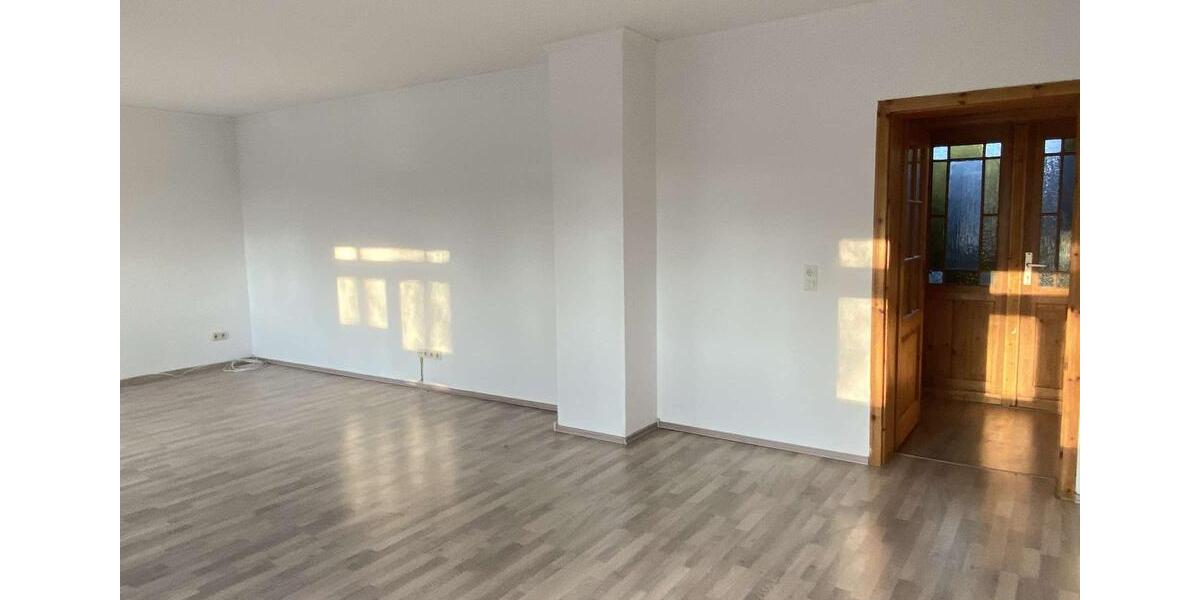 Etagenwohnung Zwickau Zwickau-Nord - 3 Zimmer, 97 m&sup2;, 610&euro; | Angebot:24941012