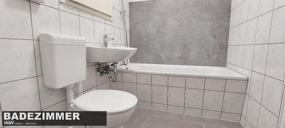 Etagenwohnung Zwickau Neuplanitz - 4 Zimmer, 83 m&sup2;, 449&euro; | Angebot:24704377