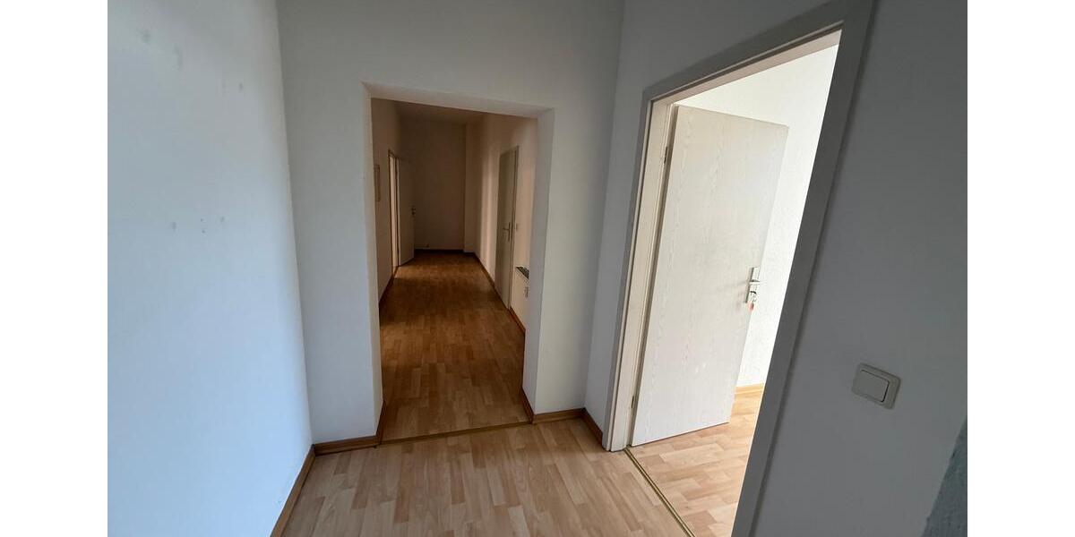 Etagenwohnung Zwickau - 3 Zimmer, 84 m&sup2;, 449&euro; | Angebot:25756491