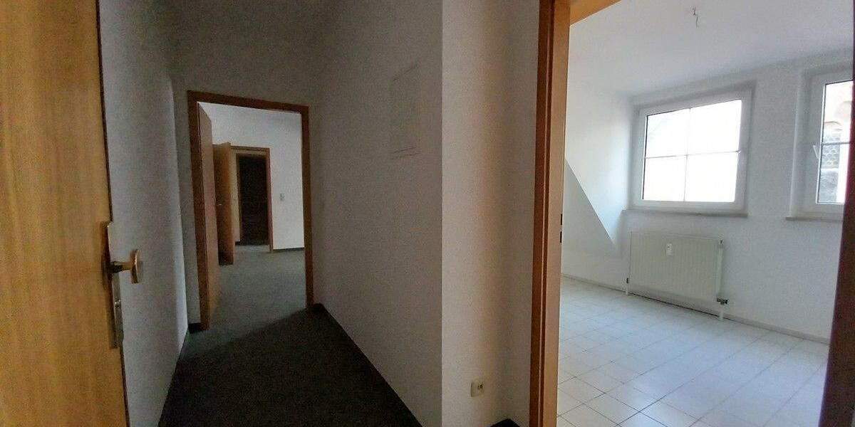Etagenwohnung Crimmitschau - 3 Zimmer, 63 m&sup2;, 366&euro; | Angebot:26015298
