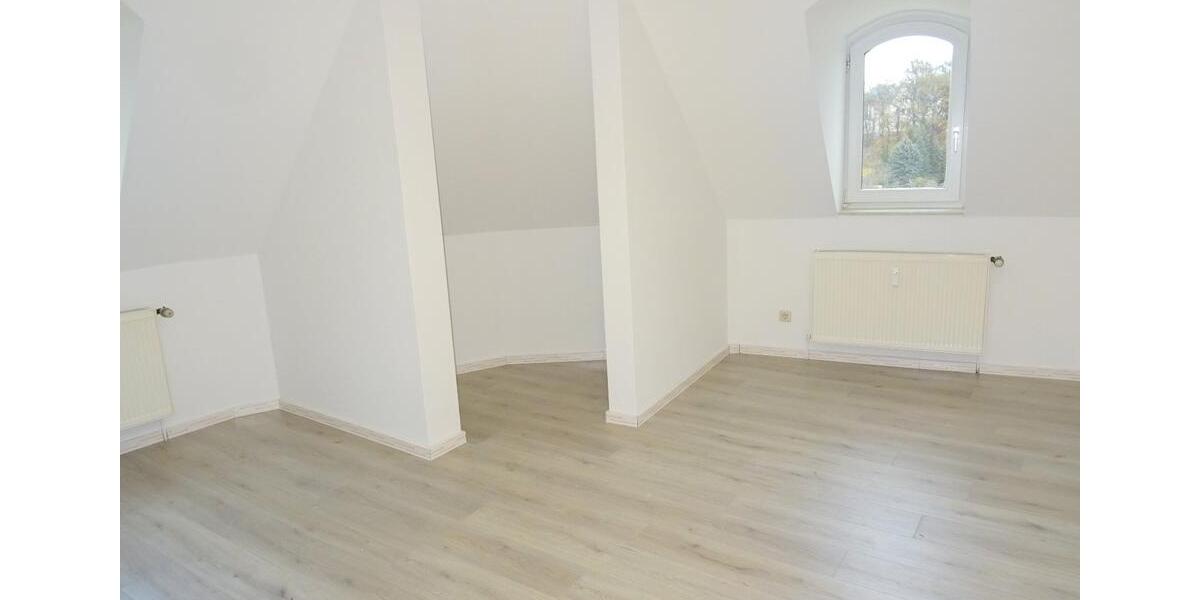 Etagenwohnung Werdau - 3 Zimmer, 82 m&sup2;, 450&euro; | Angebot:23438477