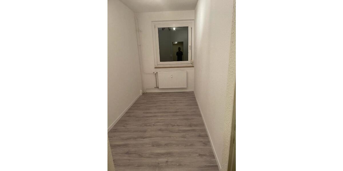 Erdgeschoßwohnung Mülsen - 3 Zimmer, 68 m&sup2;, 55.000&euro; | Angebot:26996096