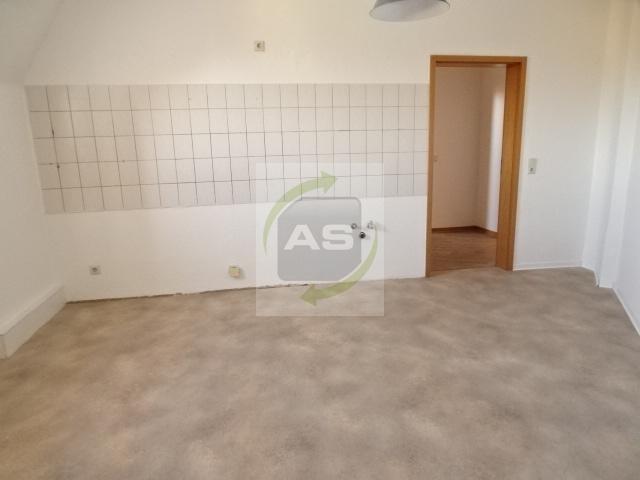 Dachgeschoßwohnung Zwickau - 3 Zimmer, 107 m&sup2;, 750&euro; | Angebot:22591271