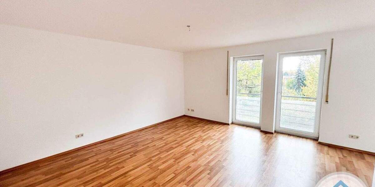 Etagenwohnung Zwickau Marienthal - 2 Zimmer, 60 m&sup2;, 330&euro; | Angebot:26026634