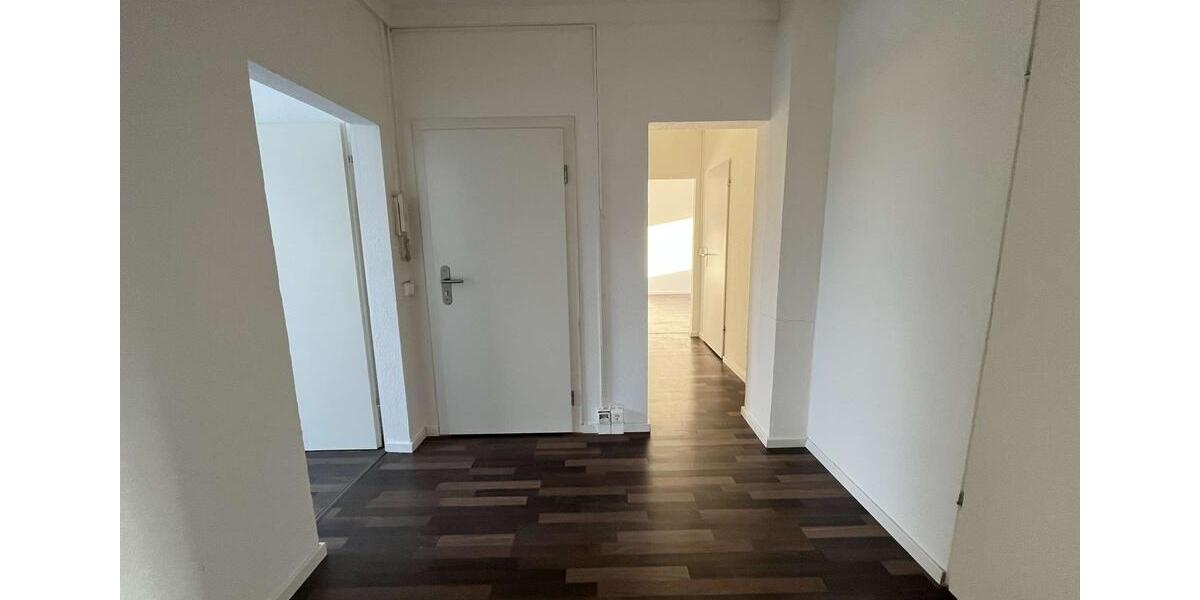Etagenwohnung Reinsdorf - 6 Zimmer, 112 m&sup2;, 680&euro; | Angebot:24535095