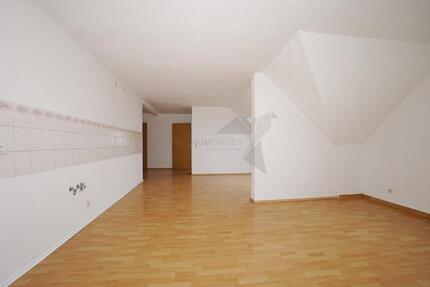 Wohnung Zwickau Neuplanitz - 3 Zimmer, 83 m&sup2;, 449&euro; | Angebot:24729933