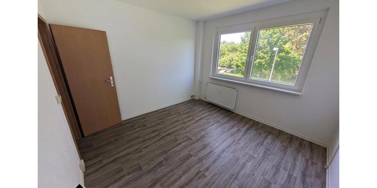 Etagenwohnung Limbach-Oberfrohna Oberfrohna - 2 Zimmer, 39 m&sup2;, 211&euro; | Angebot:26008242