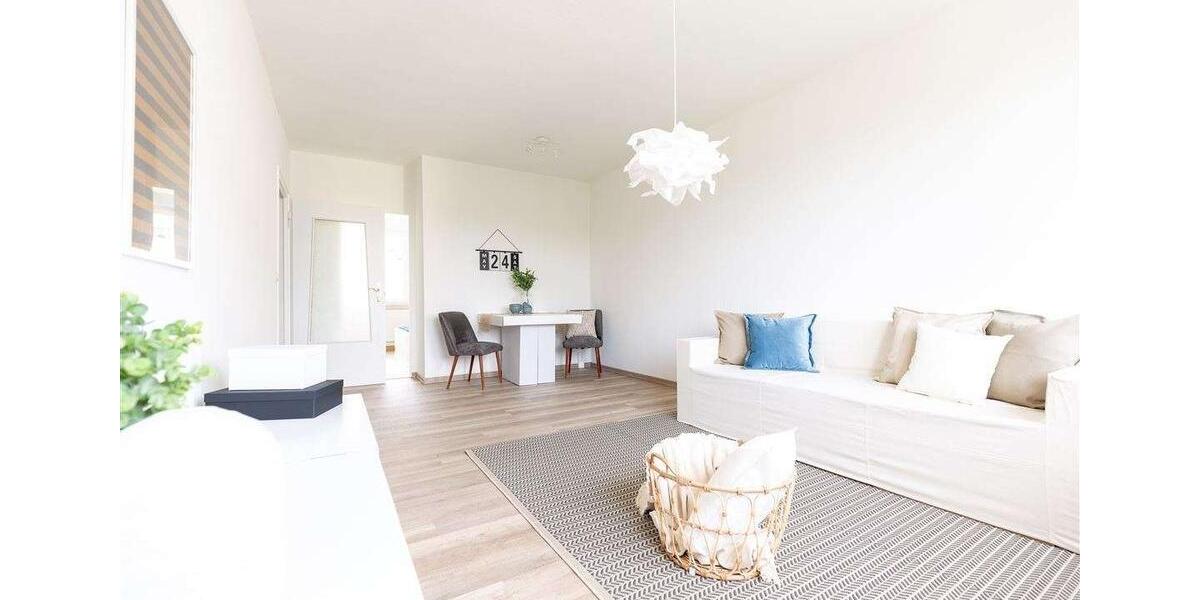 Etagenwohnung Reichenbach im Vogtland - 3 Zimmer, 69 m&sup2;, 305&euro; | Angebot:25918215