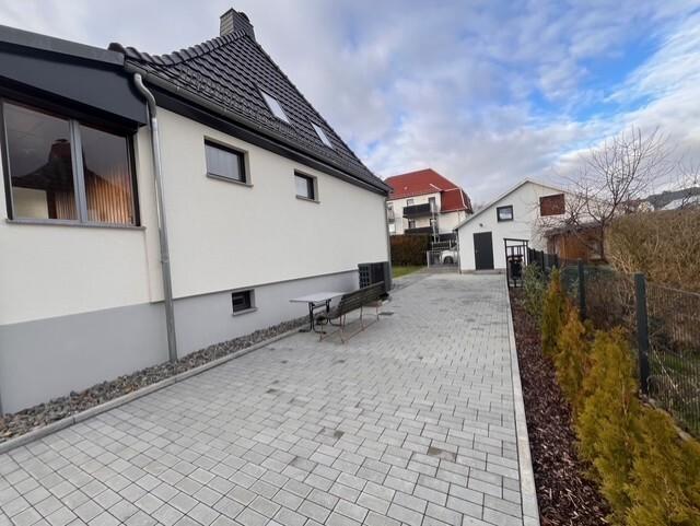 Doppelhaushälfte Zwickau - 3 Zimmer, 95 m&sup2;, 1.450&euro; | Angebot:25395037
