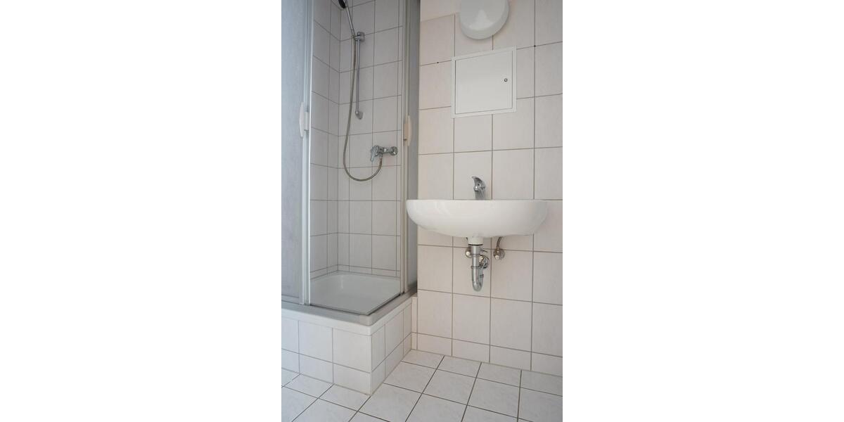 Etagenwohnung Glauchau - 1 Zimmer, 31 m&sup2;, 185&euro; | Angebot:25263505