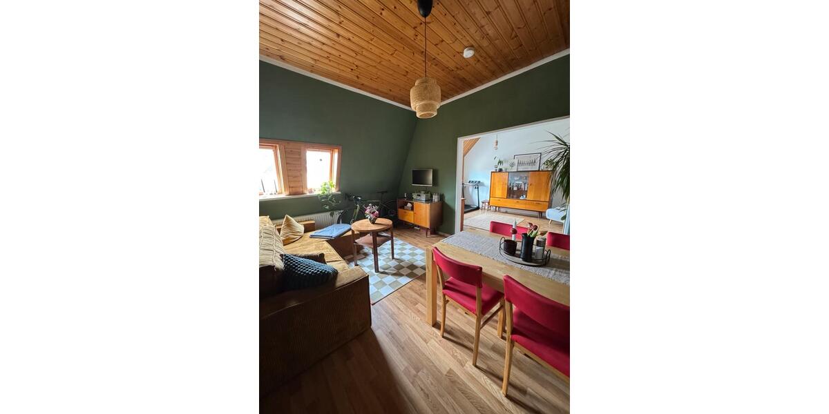 Dachgeschoßwohnung Aue-Bad Schlema Bad Schlema - 2.5 Zimmer, 61 m&sup2;, 336&euro; | Angebot:25872866