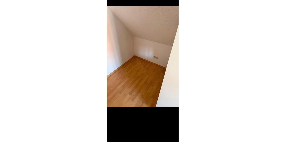 Dachgeschoßwohnung Zwickau Zwickau-Nord - 2 Zimmer, 45 m&sup2;, 390&euro; | Angebot:26091356