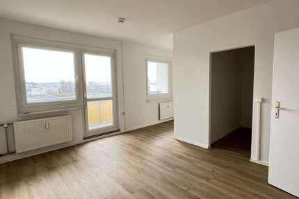 Wohnung Zwickau Neuplanitz - 1 Zimmer, 32 m&sup2;, 240&euro; | Angebot:22874807