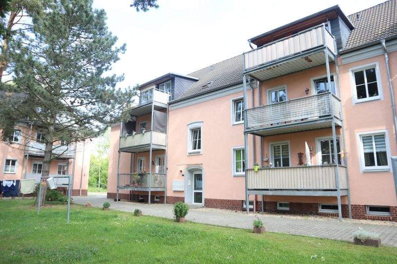 Etagenwohnung Zwickau Maxhütte - 3 Zimmer, 69 m&sup2;, 449&euro; | Angebot:25738186