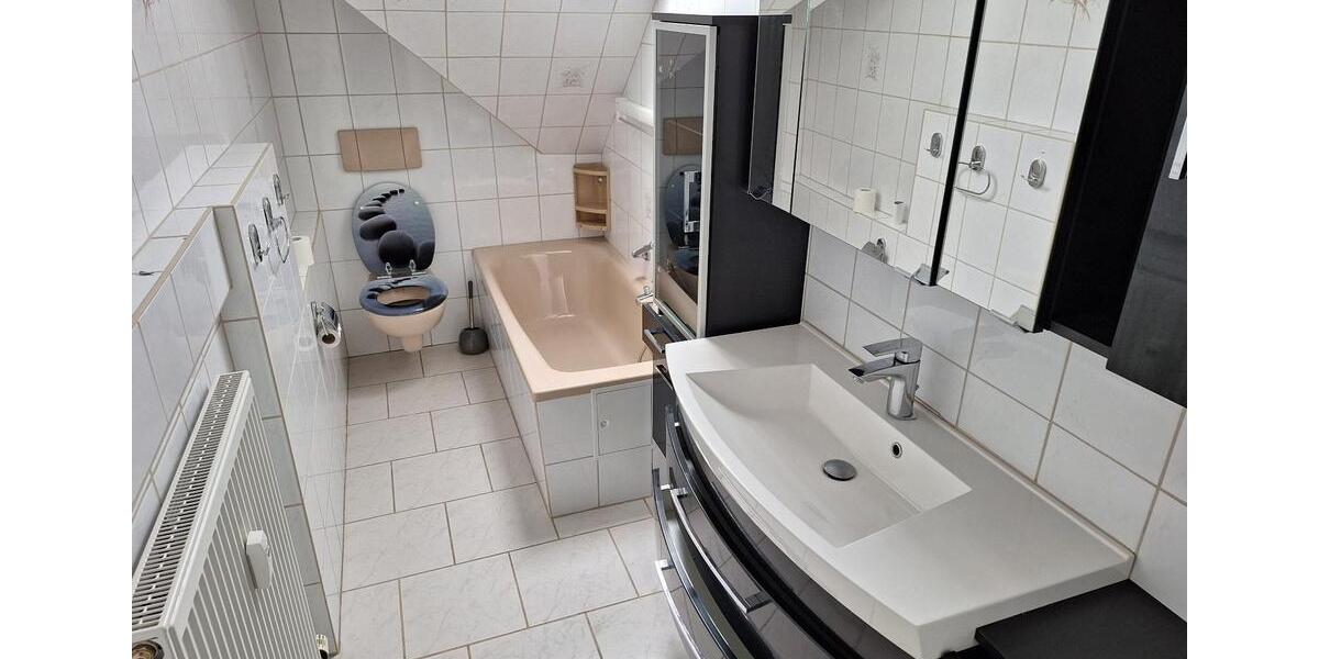 Dachgeschoßwohnung Pöhl - 4 Zimmer, 91 m&sup2;, 500&euro; | Angebot:25081623