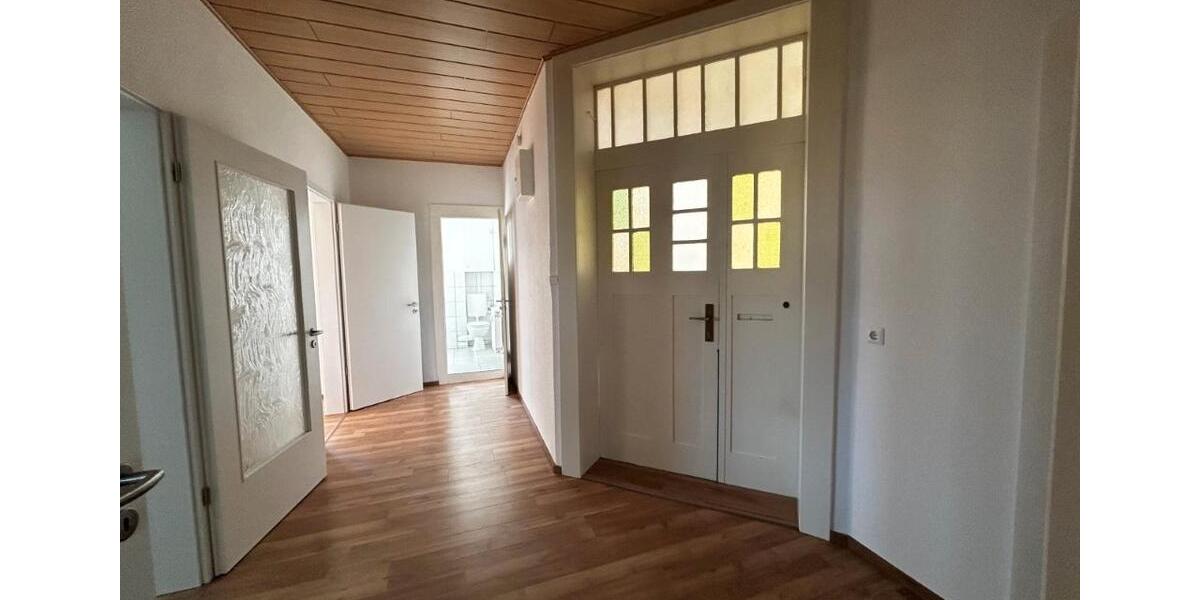 Etagenwohnung Zwickau Zwickau-Nord - 3 Zimmer, 80 m&sup2;, 550&euro; | Angebot:26633260