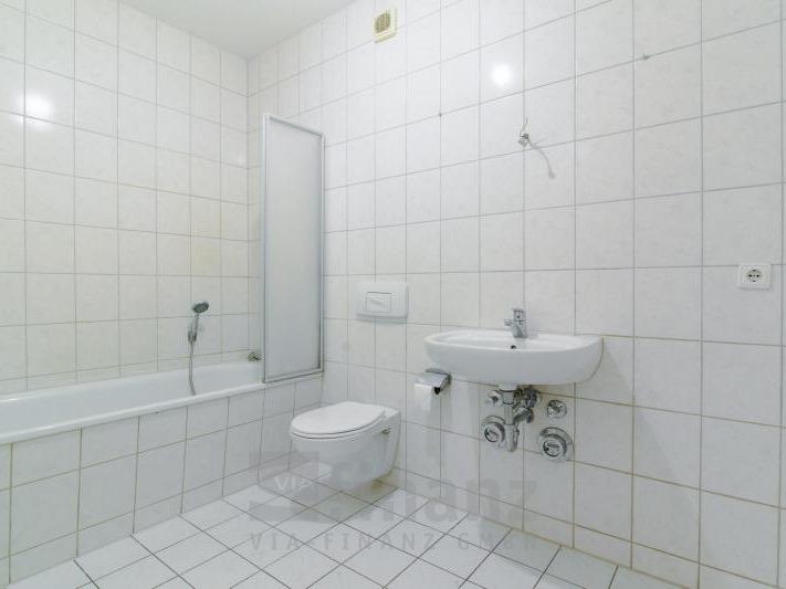 Etagenwohnung Hohenstein-Ernstthal Ernstthal - 3 Zimmer, 69 m&sup2;, 378&euro; | Angebot:23115356