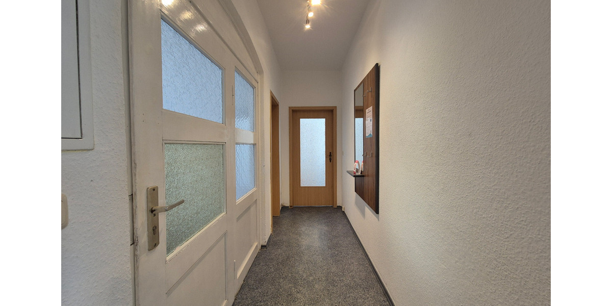 Erdgeschoßwohnung Crimmitschau - 3 Zimmer, 64 m&sup2;, 700&euro; | Angebot:24510395