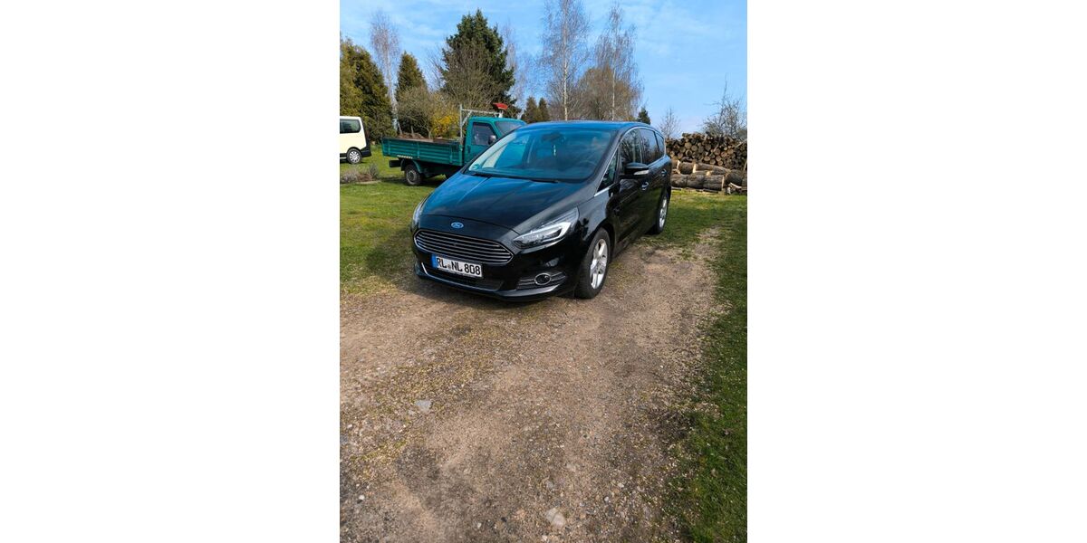 Ford S-Max 179.000 km 13.900 &euro; Penig 09322