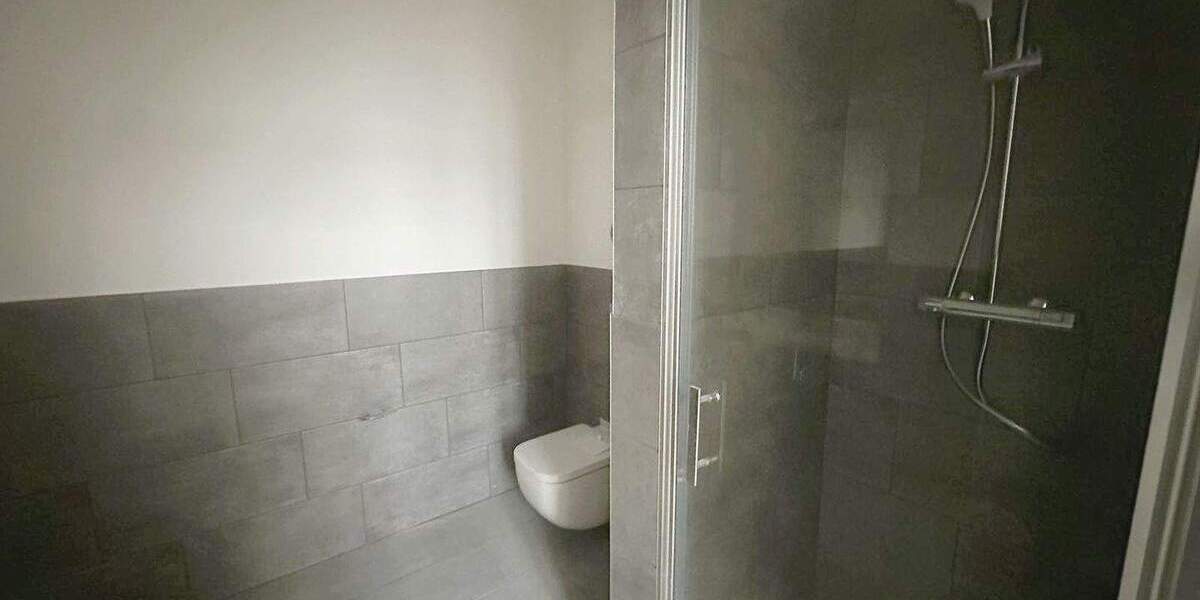 Etagenwohnung Zwickau Innenstadt - 2 Zimmer, 48 m&sup2;, 387&euro; | Angebot:25689598