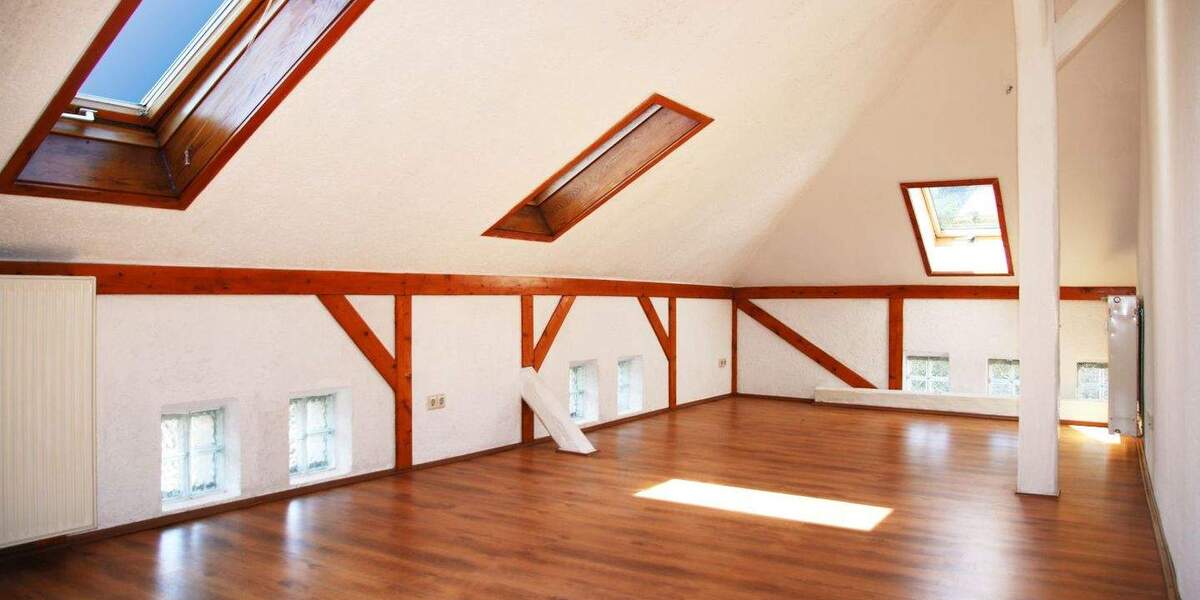 Etagenwohnung Greiz Irchwitz - 2 Zimmer, 60 m&sup2;, 300&euro; | Angebot:25665939