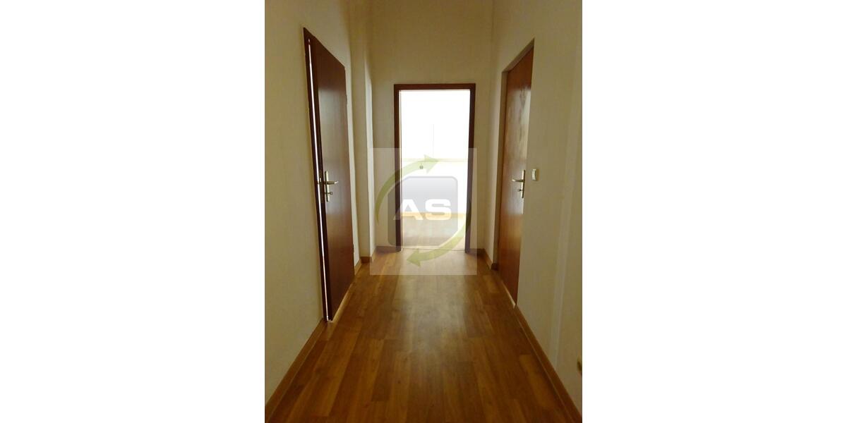 Dachgeschoßwohnung Zwickau - 2 Zimmer, 63 m&sup2;, 340&euro; | Angebot:25902812