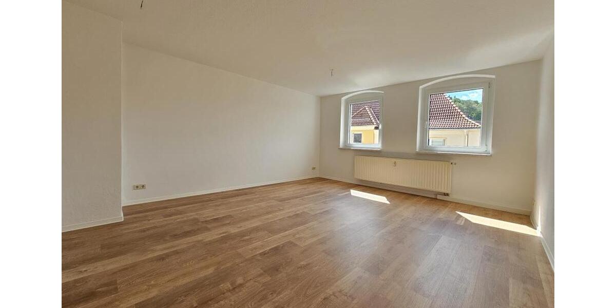 Dachgeschoßwohnung Aue-Bad Schlema Bad Schlema - 3 Zimmer, 84 m&sup2;, 463&euro; | Angebot:26251360